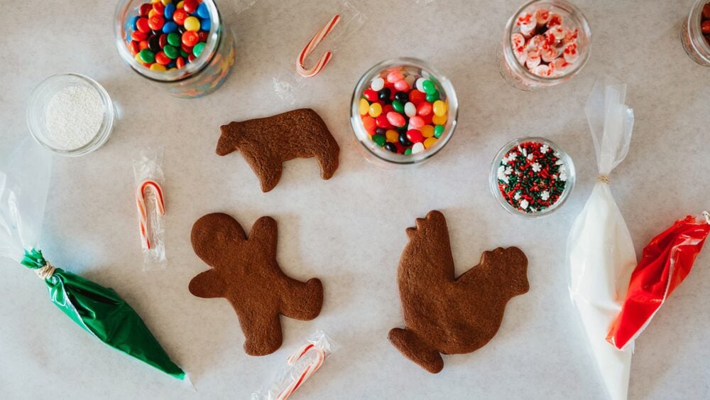 Gingerbread Cookie Decorating 2024