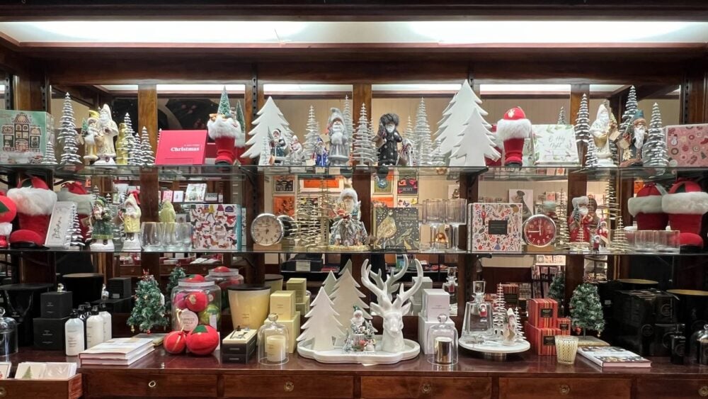 Christmas decors display